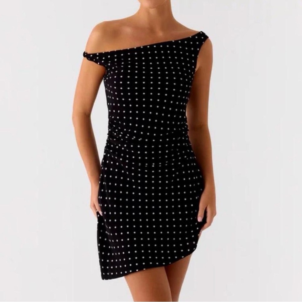 Elegant Black Polka Dot Off-Shoulder Dress